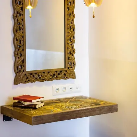 Anne Apartment, At The Venetian Port Of Rethimno! Apartment